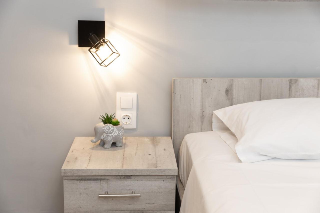 Little Miracle In Thessaloniki Apartment Exterior photo
