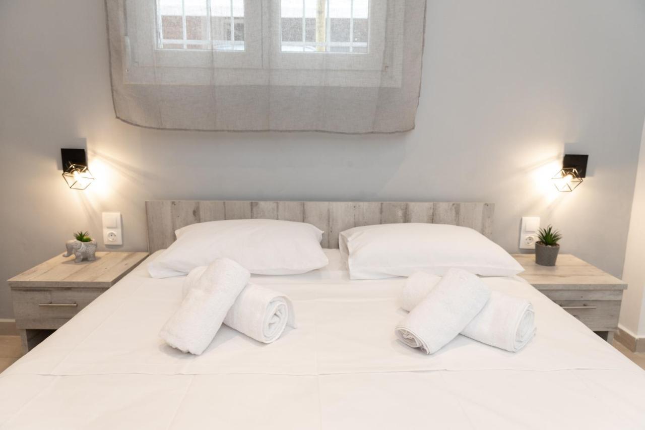 Little Miracle In Thessaloniki Apartment Exterior photo